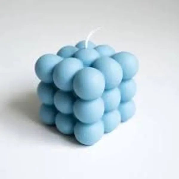 White_And_Blue_Soy_Wax_Scented_Candles_For_Home_Decor
