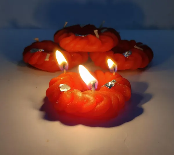Orange_Soy_Wax_Scented_Candles_For_Home_Decor