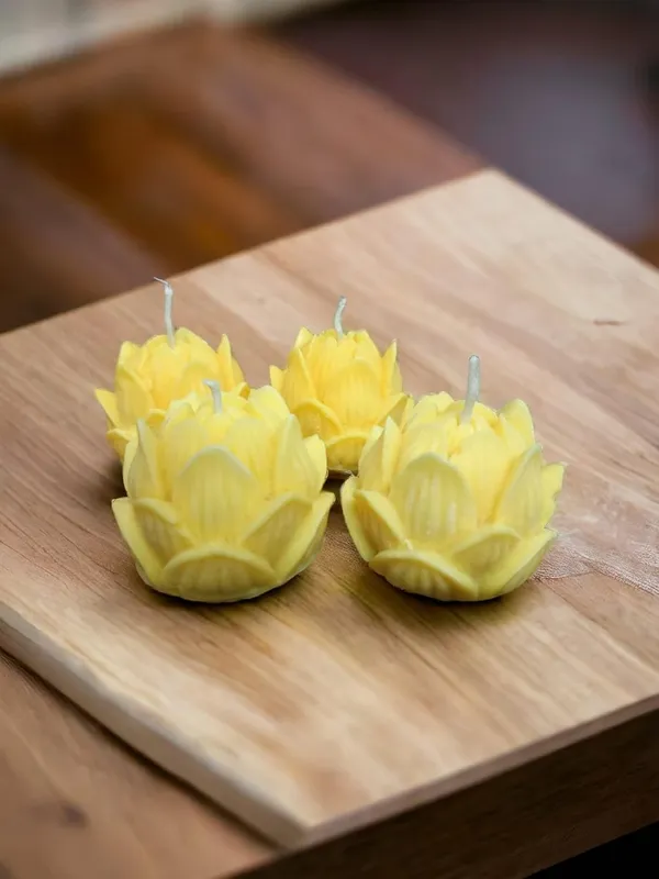 Yellow_Soy_Wax_Scented_Candles_For_Home_Decor
