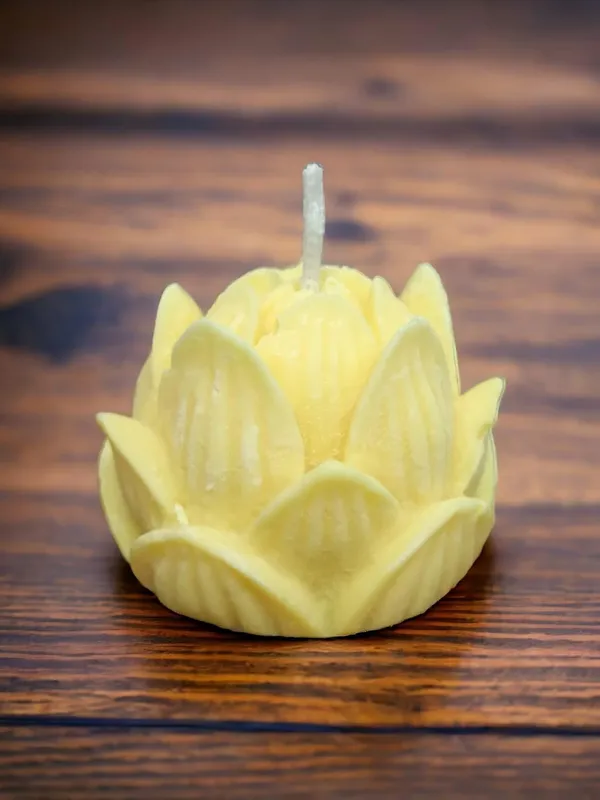 Yellow_Soy_Wax_Scented_Candles_For_Home_Decor
