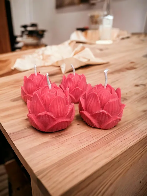 Red_Soy_Wax_Scented_Candles_For_Home_Decor