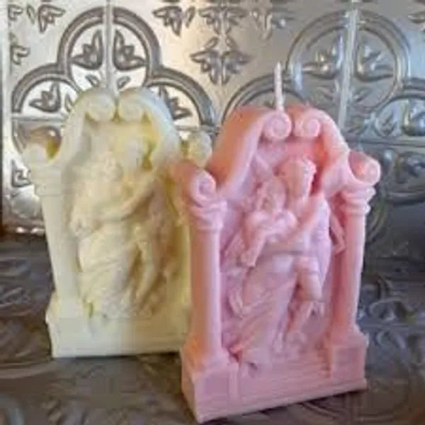 White_And_Pink_Soy_Wax_Scented_Candles_For_Home_Decor