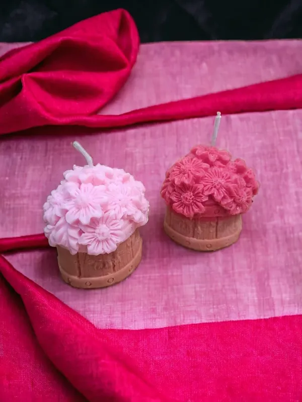 Red_And_Pink_Soy_Wax_Scented_Candles_For_Home_Decor