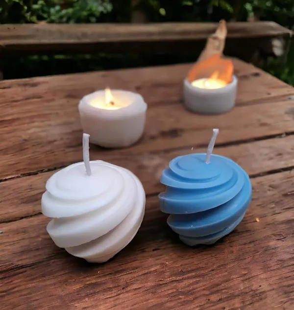 White_And_Blue_Soy_Wax_Scented_Candles_For_Home_Decor