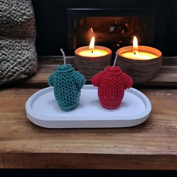 Red_And_Green_Soy_Wax_Scented_Candles_For_Home_Decor