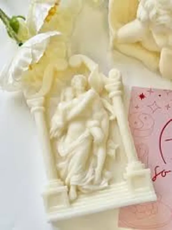 White_Soy_Wax_Scented_Candles_For_Home_Decor