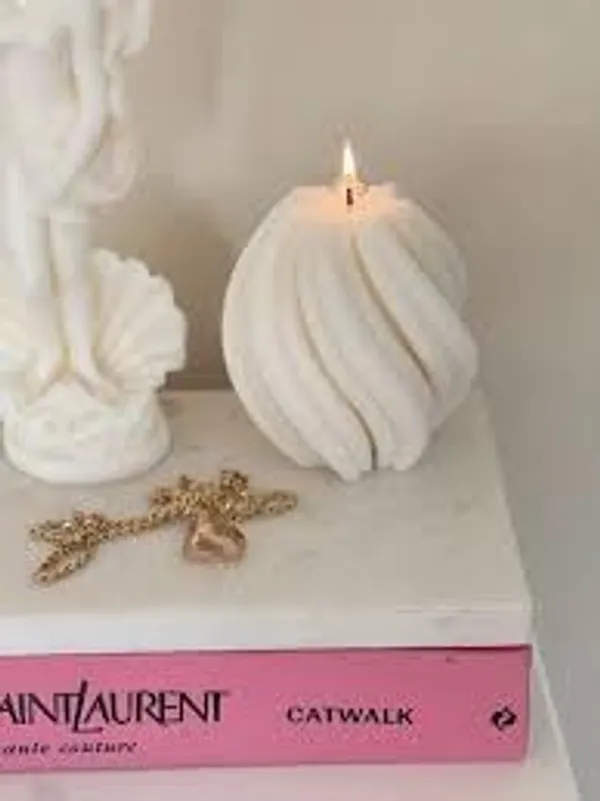 White_Soy_Wax_Scented_Candles_For_Home_Decor
