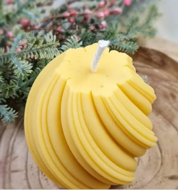 Yellow_Soy_Wax_Scented_Candles_For_Home_Decor