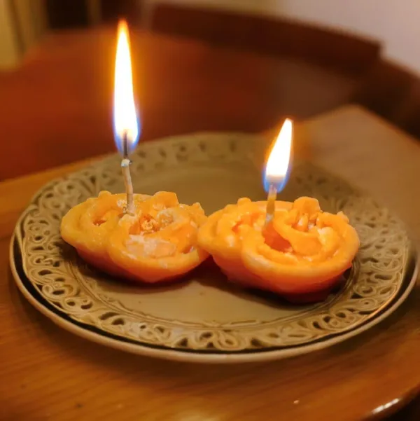 Orange_Soy_Wax_Scented_Candles_For_Home_Decor