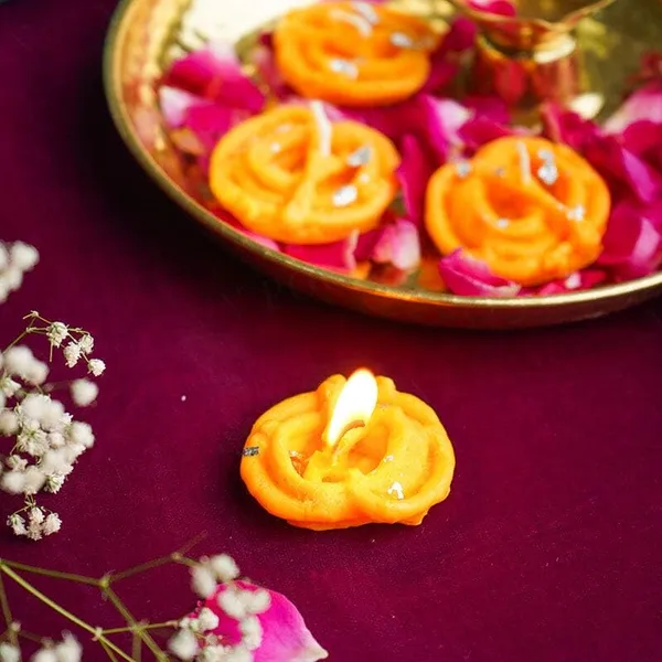 Orange_Soy_Wax_Scented_Candles_For_Home_Decor