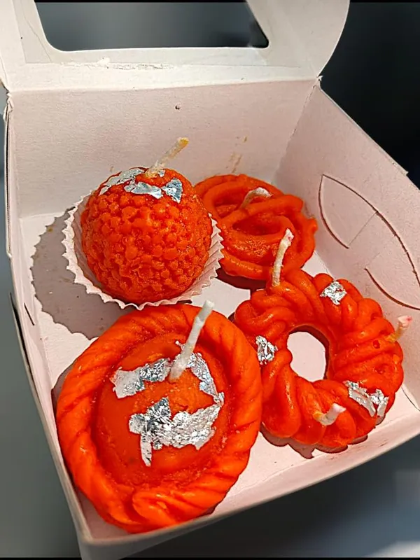 Orange_Soy_Wax_Scented_Candles_For_Home_Decor