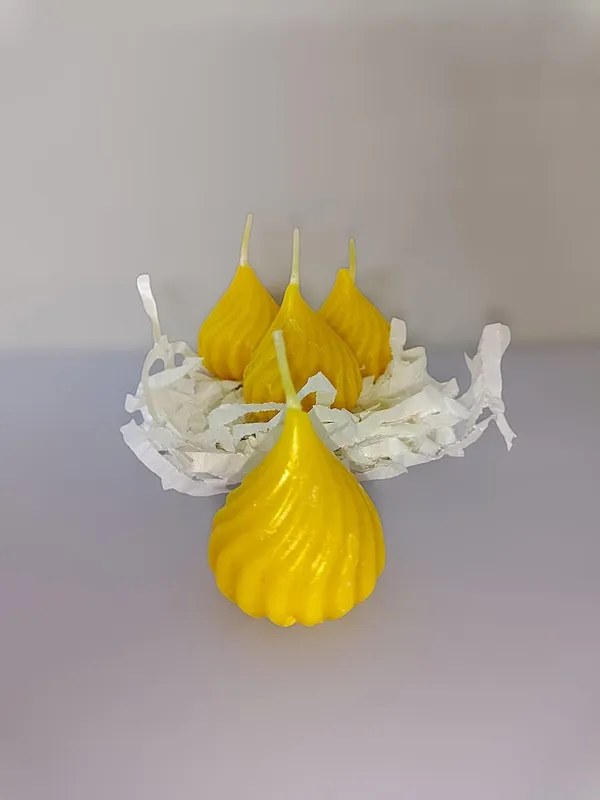 Yellow_Soy_Wax_Scented_Candles_For_Home_Decor