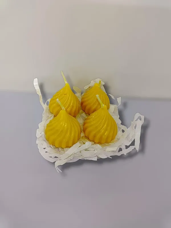 Yellow_Soy_Wax_Scented_Candles_For_Home_Decor