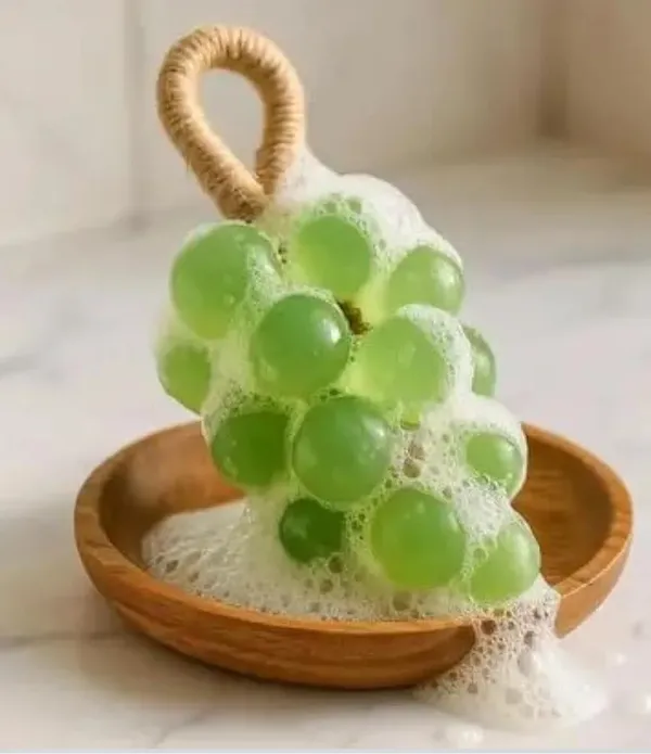 Green_Soy_Wax_Scented_Candles_For_Home_Decor