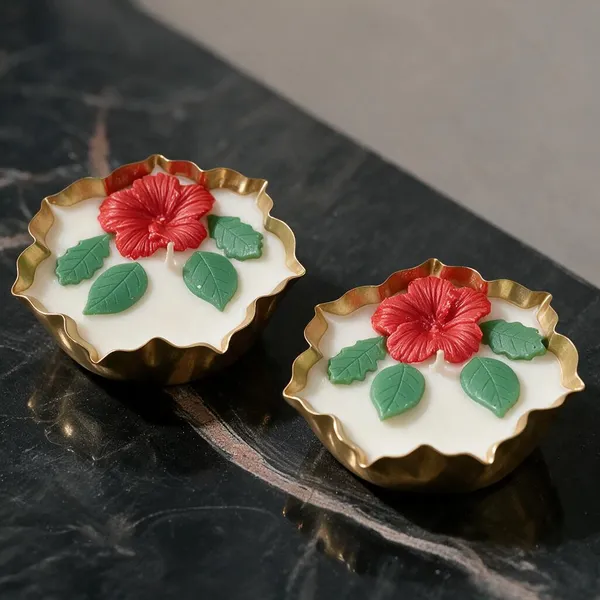 Red_And_Green_Soy_Wax_Scented_Candles_For_Home_Decor