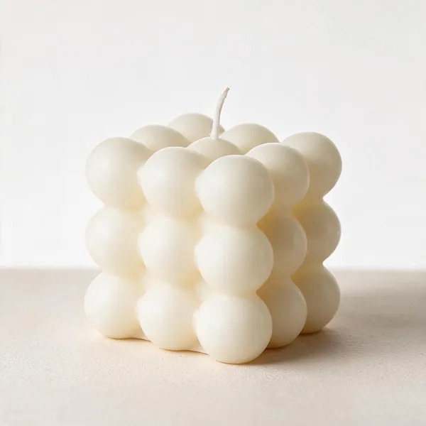 White_And_Yellow_Soy_Wax_Scented_Candles_For_Home_Decor