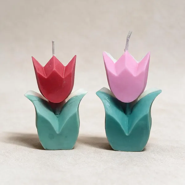 Red_And_Pink_Soy_Wax_Scented_Candles_For_Home_Decor