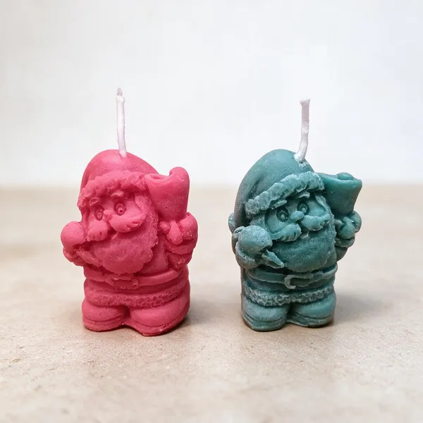 Green_And_Red_Soy_Wax_Scented_Candles_For_Home_Decor