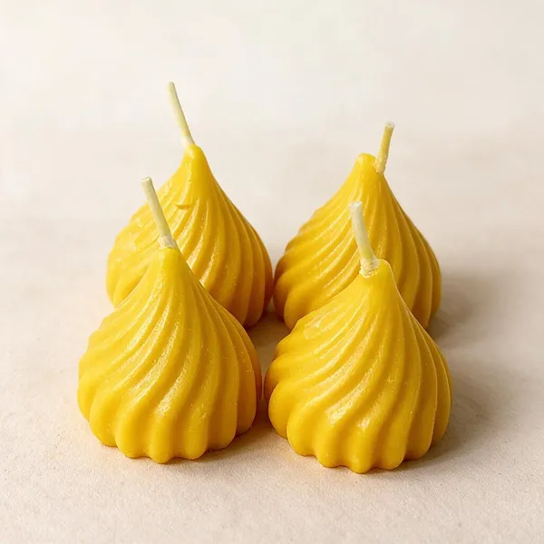 Yellow_Soy_Wax_Scented_Candles_For_Home_Decor