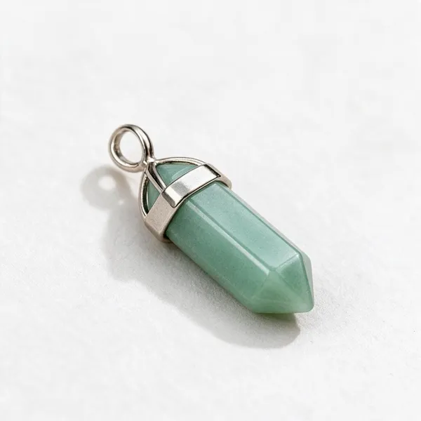 Green_Aventurine_Crystal_Pendant_For_Unisex
