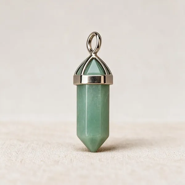 Green_Aventurine_Crystal_Pendant_For_Unisex