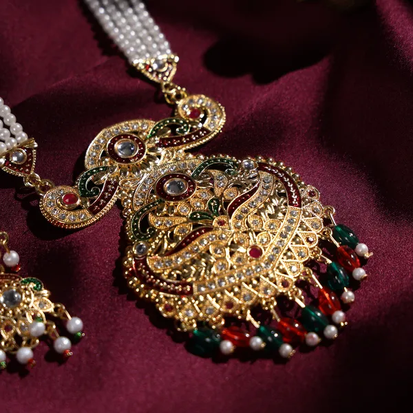 Multicolor_Pearl_Gold_Meenakari_Filigree_Pendant_Rani_Haar_Set_For_Women