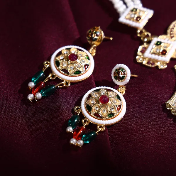 Multicolor_Pearl_Gold_Kundan_Geometric_Fan_Pendant_Rani_Haar_Set_For_Women