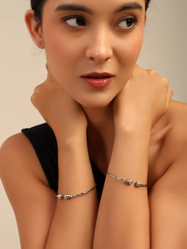 Silver_Brass_Diamond-Cut_Open_Cuff_Bangle_Bracelet_Set_For_Girls