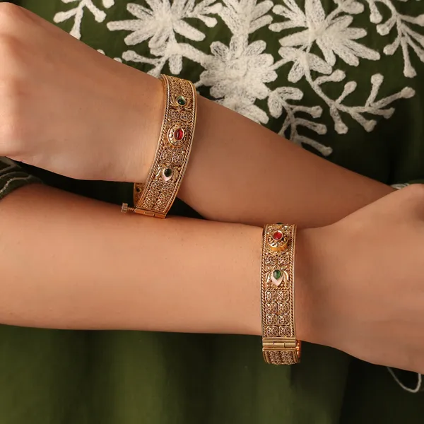 Golden_Brass_Filigree_Screw_Lock_Kada_Bangle_Set_For_Women