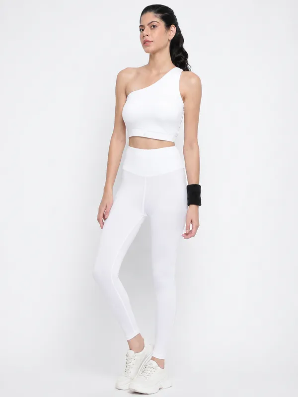 Wear_Jukebox_Free_Spirit_White_Nylon-Spandex_Gym_Wear_Set