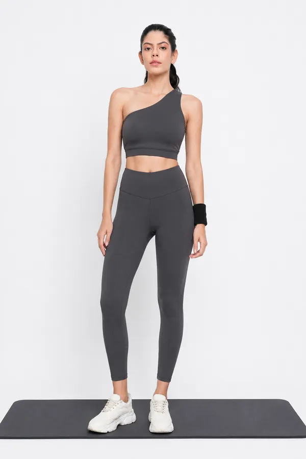 Wear_Jukebox_Free_Spirit_Charcoal_Nylon-Spandex_Gym_Wear_Set