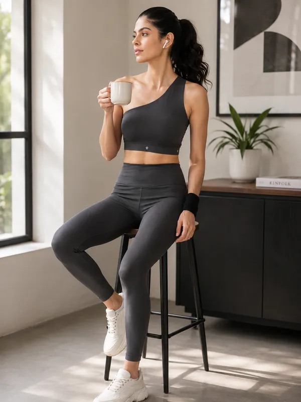 Wear_Jukebox_Free_Spirit_Charcoal_Nylon-Spandex_Gym_Wear_Set