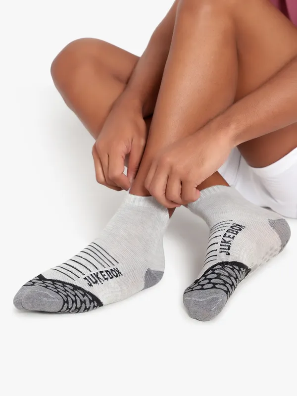 Grip_Motion_Socks_-_Grey