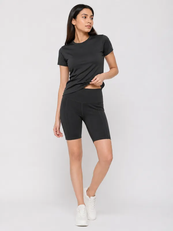 Wear_Jukebox_Coast_Activewear_Tee_&_Short_Women_Gym_Wear_Set_Black
