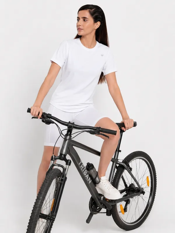 Wear_Jukebox_Coast_Activewear_Tee_&_Short_Women_Gym_Wear_Set_White