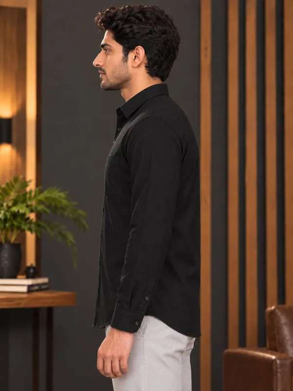 Black_Cotton_Regular_Fit_Casual_Shirt_For_Men