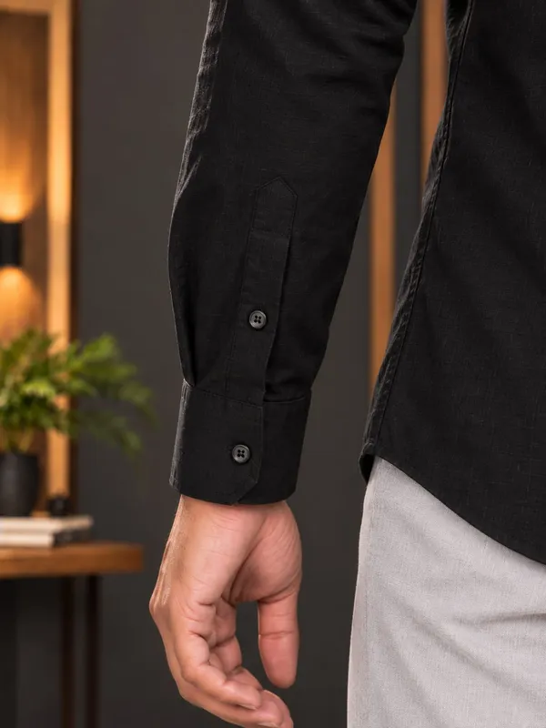 Black_Cotton_Regular_Fit_Casual_Shirt_For_Men