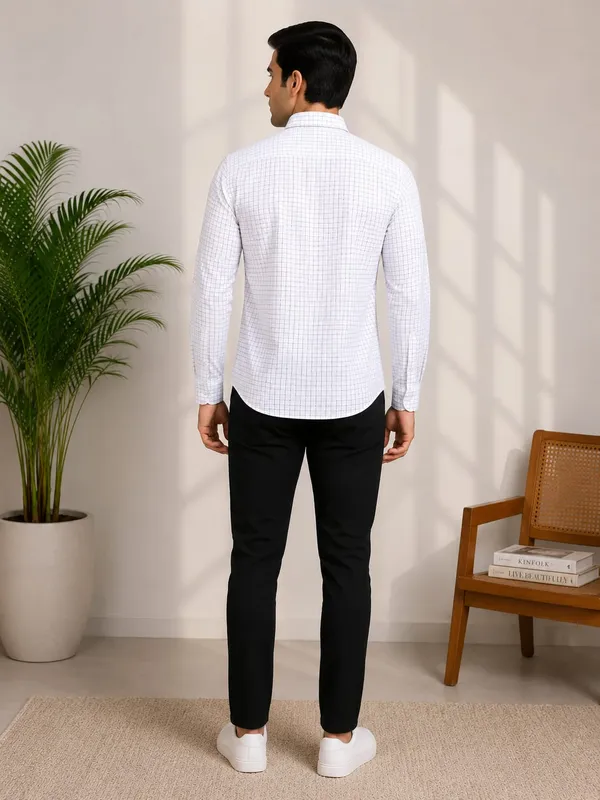 White_Cotton_Regular_Fit_Checkered_Shirt_For_Men