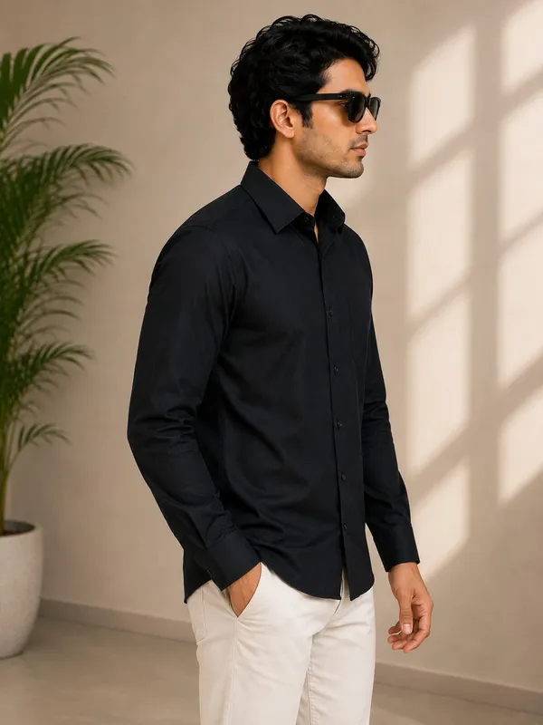 Black_Cotton_Regular_Fit_Casual_Shirt_For_Men