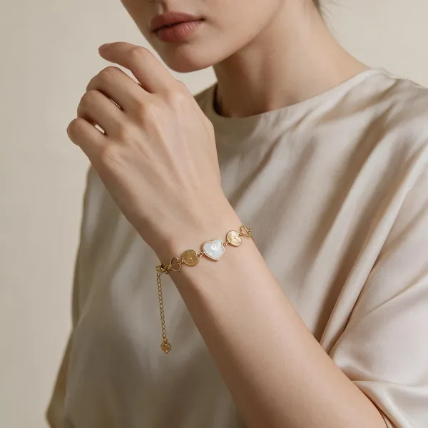Gold_Alloy_Heart_Charm_Bracelet_For_Women