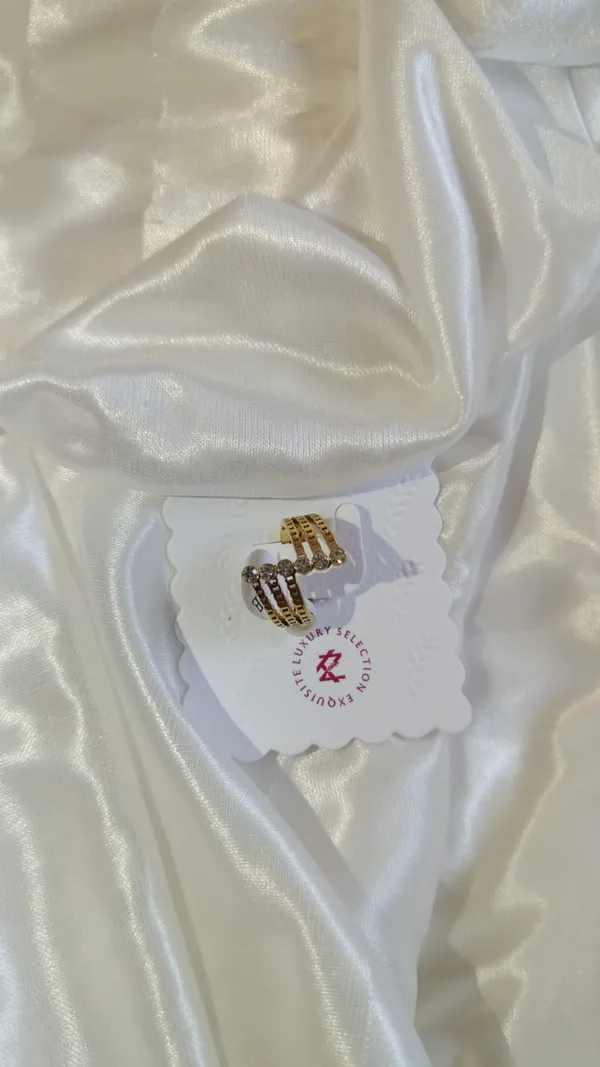 Trisha_Jewels_|_Kz_Ring_Finger_Ring_Gold_Plated_Brass_Alloy