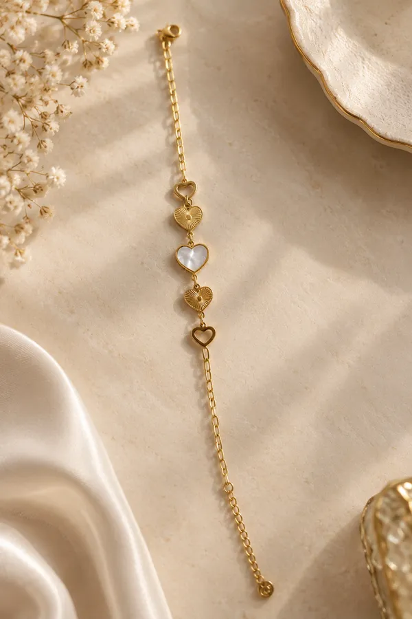 Gold_Alloy_Heart_Charm_Bracelet_For_Women