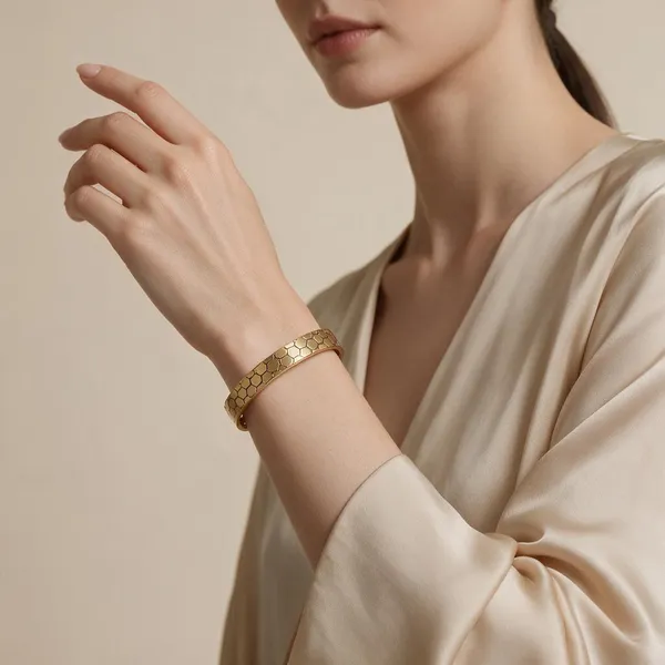 Gold_Plated_Honeycomb_Engraved_Open_Cuff_Bracelet_For_Women