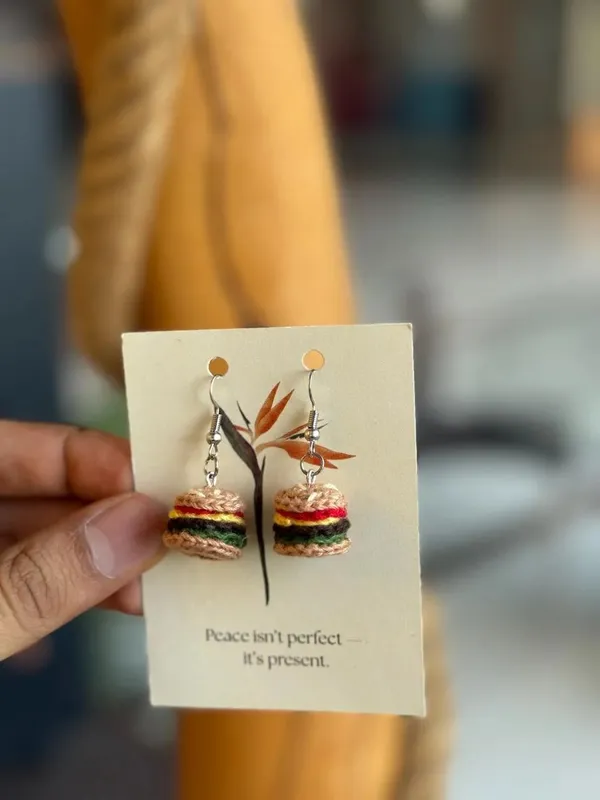 Burger_Crochet_Earring