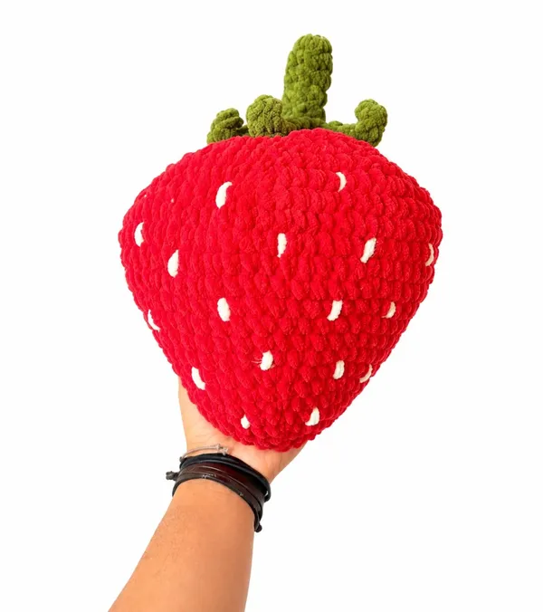 Strawberry_Crochet_Plushie