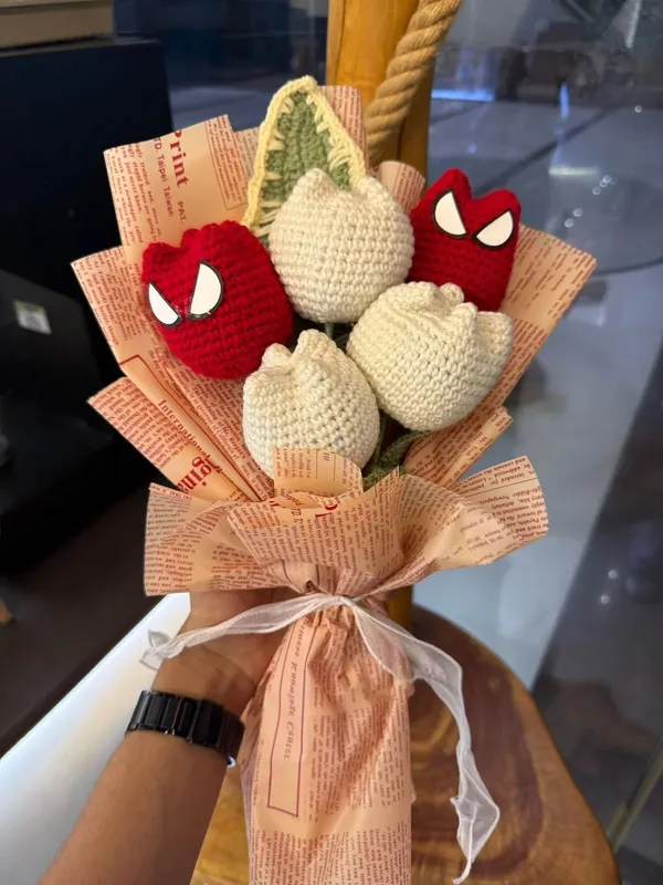 Spiderman_Tulips_Bouquet