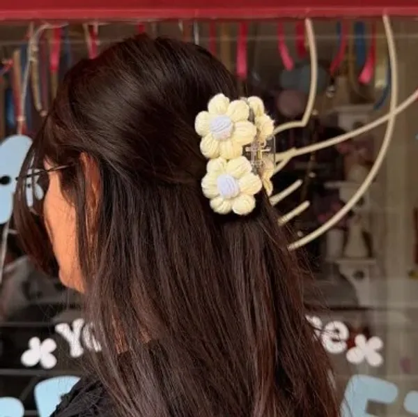 Double_Puffy_Flower_Clip_Butter_Yellow