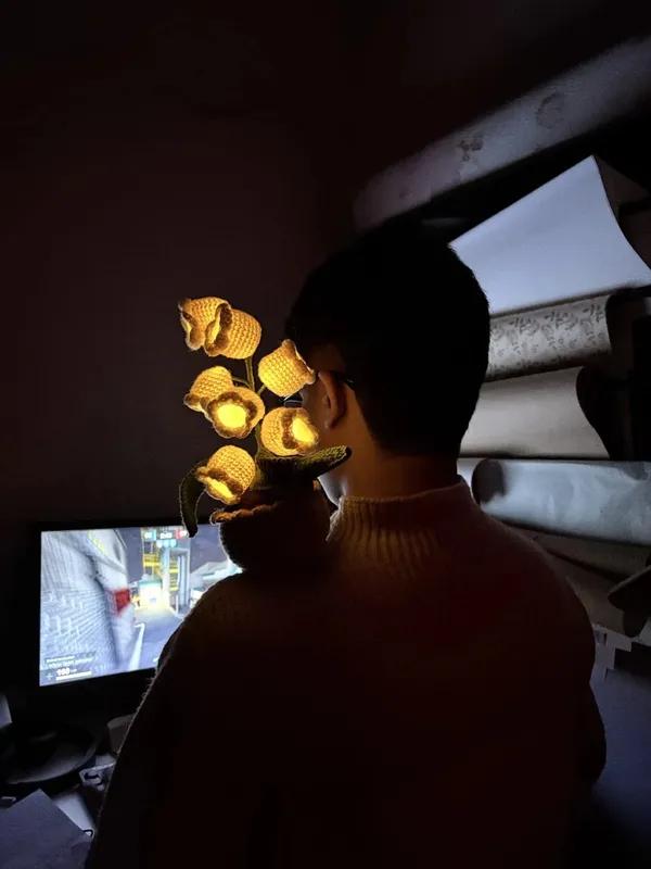 Lighting_Lily_Pot