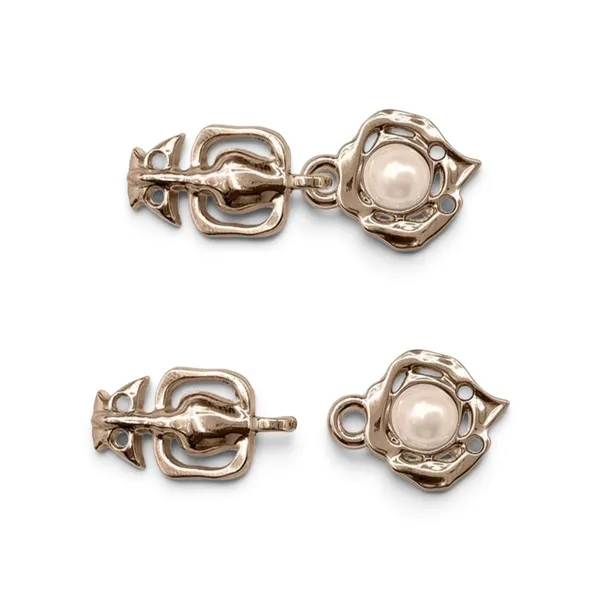 Silver_Metal_Decorative_Garment_Buckle_for_Women