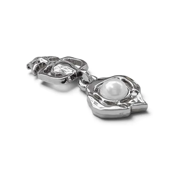 Silver_Metal_Decorative_Garment_Buckle_for_Women